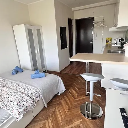 Apartment I 10-minutes From Old Town *